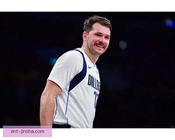 又创辉煌 东契奇生涯总得分突破15000分位列历史第三年轻