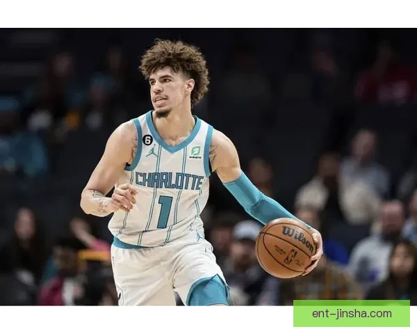 马克西手指换新护具预计下周初复查伤情情况